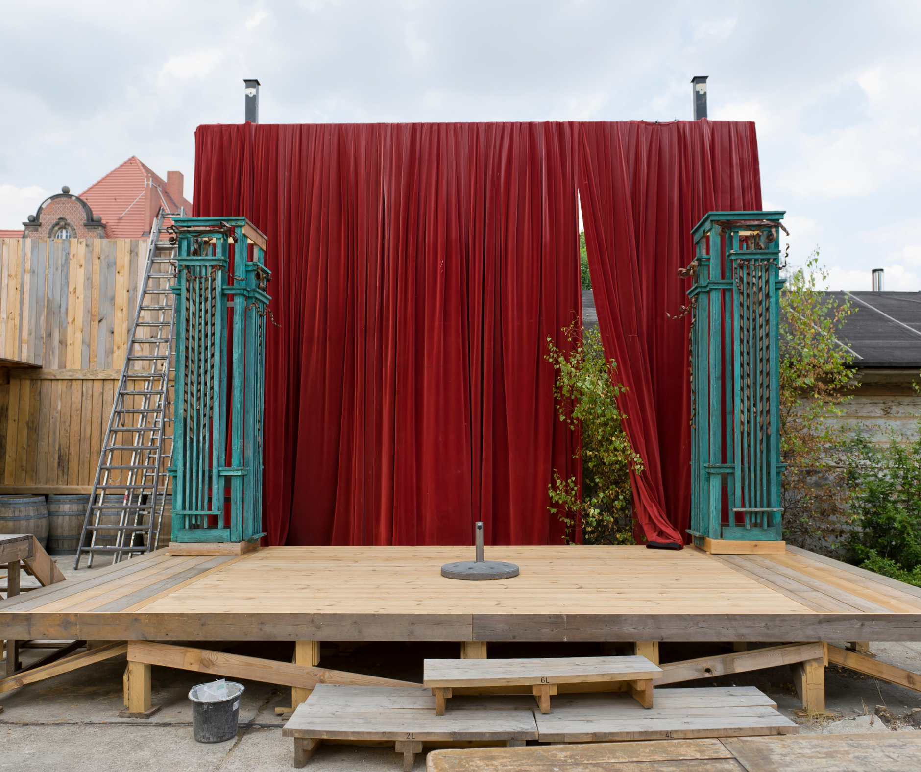 How to Create Meaningful Theatrical Experience in Any Space