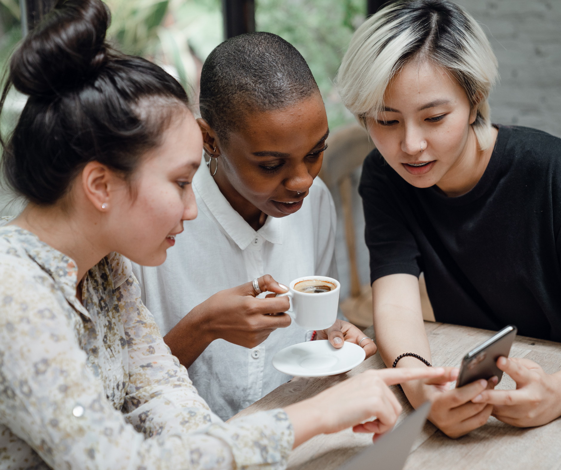5 Ideas to Showcase Your Cast and Crew on Social Media